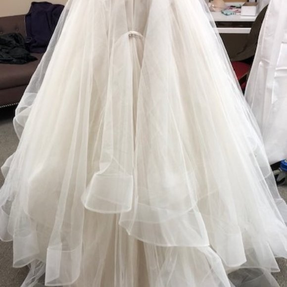 WTOO by Watters Rowena Wedding Dress - Picture 3 of 5